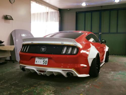 Ford-Mustang-Tuning-Liberty-Walk-Wide-Body-Kit-3