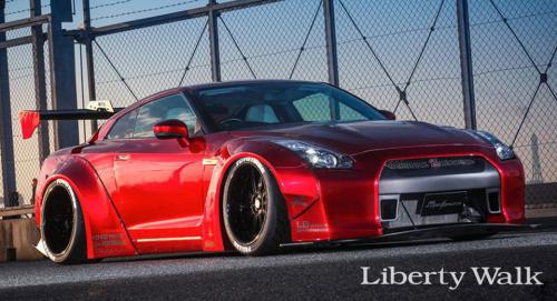 Nissan-GT-R-New-Body-Kit-Parts-Released-By-Liberty-Walk-1