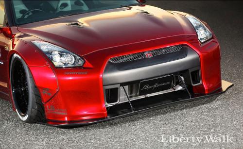 Nissan-GT-R-New-Body-Kit-Parts-Released-By-Liberty-Walk-13