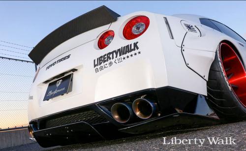 Nissan-GT-R-New-Body-Kit-Parts-Released-By-Liberty-Walk-8